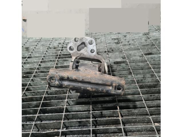 bontott PEUGEOT 4007 Tartó Bak