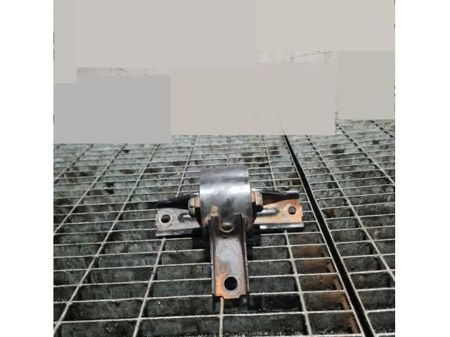 bontott PEUGEOT 4007 Tartó Bak