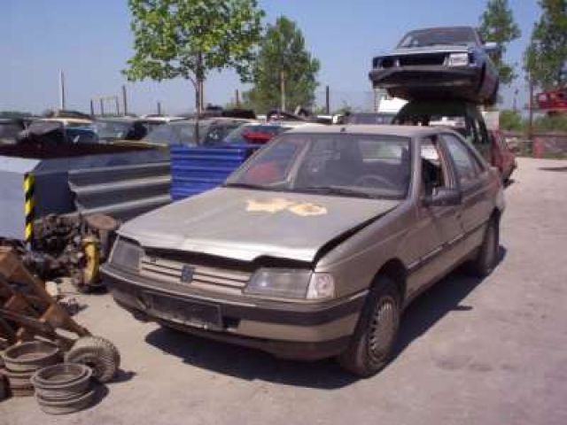 bontott PEUGEOT 405 Homlokfal (Üres lemez)