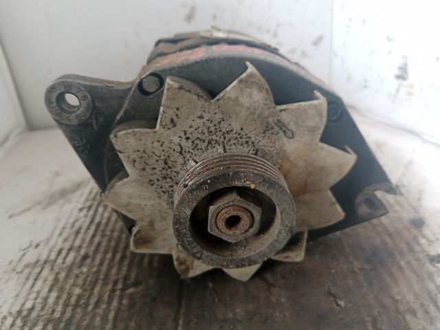 bontott PEUGEOT 405 Generátor