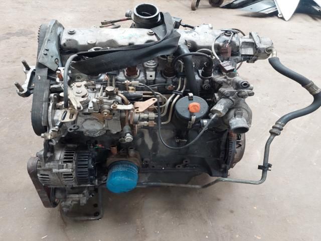 bontott PEUGEOT 405 Motor (Fűzött blokk hengerfejjel)