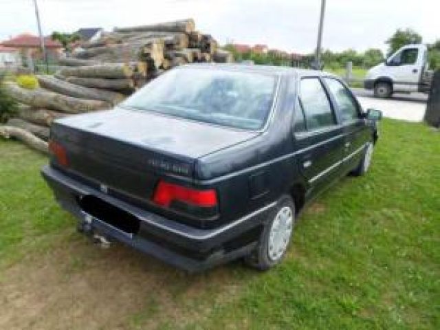 bontott PEUGEOT 405 Hátsó Lökhárító (Üresen)