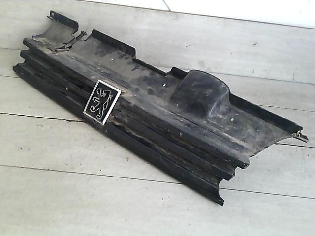 bontott PEUGEOT 405 Hűtőrács