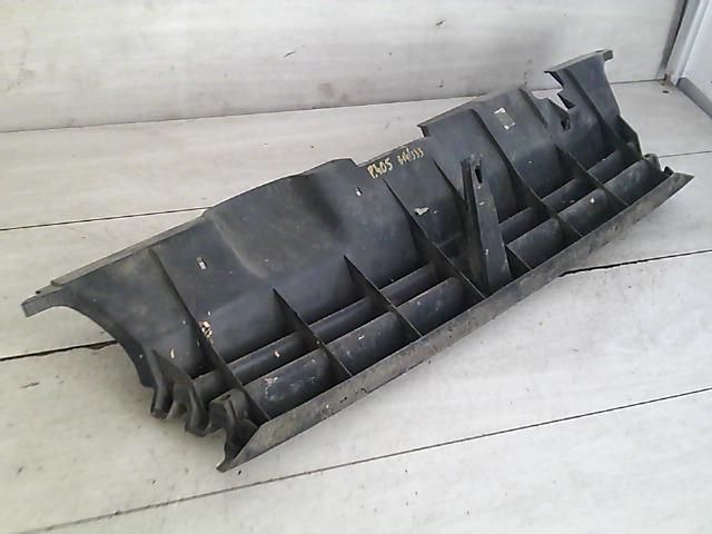 bontott PEUGEOT 405 Hűtőrács