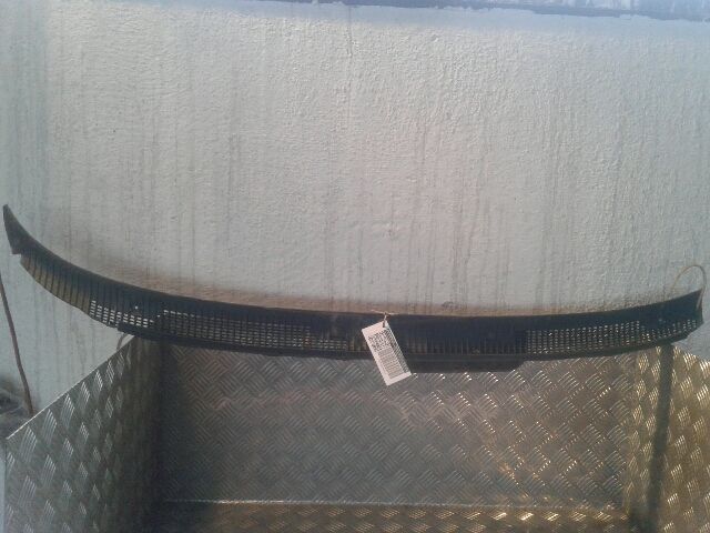 bontott PEUGEOT 405 Levélrács