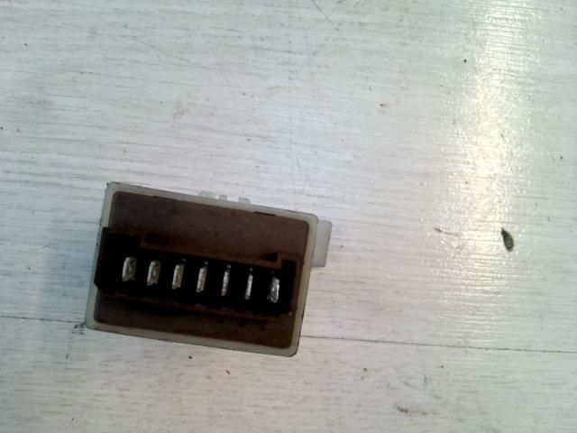 bontott PEUGEOT 405 Relé