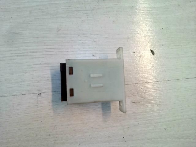 bontott PEUGEOT 405 Relé