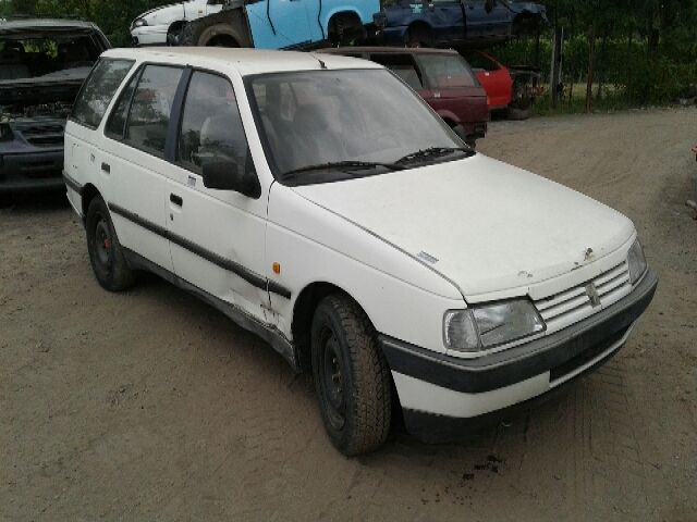 bontott PEUGEOT 405 Vonóhorog