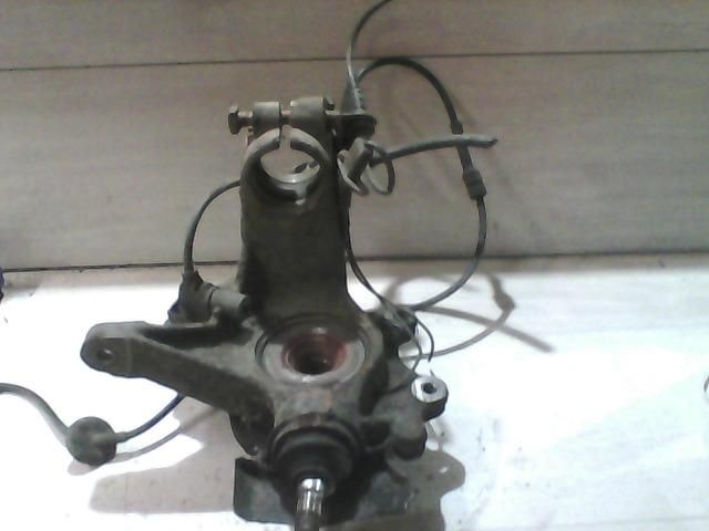 bontott PEUGEOT 406 Bal első Csonkállvány Kerékaggyal