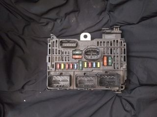 bontott PEUGEOT 406 Biztosítéktábla Motortér