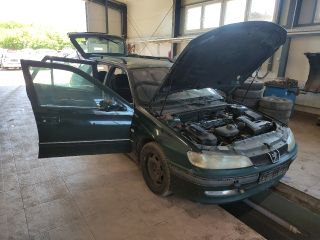 bontott PEUGEOT 406 Bal első Féknyereg Munkahengerrel