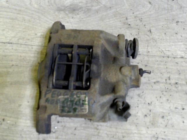 bontott PEUGEOT 406 Jobb első Féknyereg Munkahengerrel