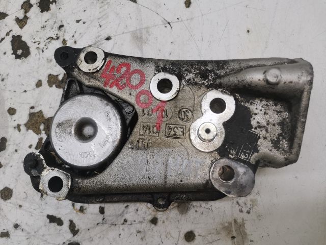 bontott PEUGEOT 406 Motor Tartó Bak (Fém)