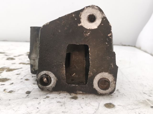 bontott PEUGEOT 406 Motor Tartó Bak (Fém)