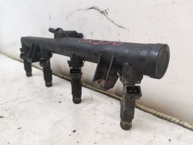 bontott PEUGEOT 406 Porlasztó Sor / Híd