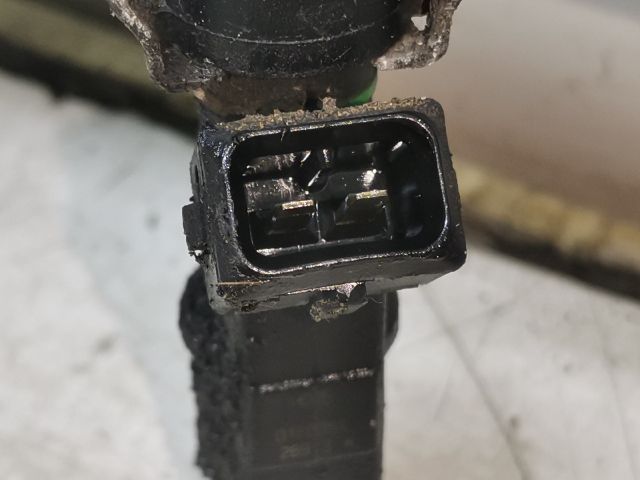 bontott PEUGEOT 406 Porlasztó Sor / Híd