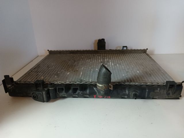 bontott PEUGEOT 406 Vízhűtő Radiátor (Nem klímás)