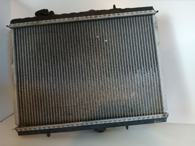 bontott PEUGEOT 406 Vízhűtő Radiátor (Nem klímás)