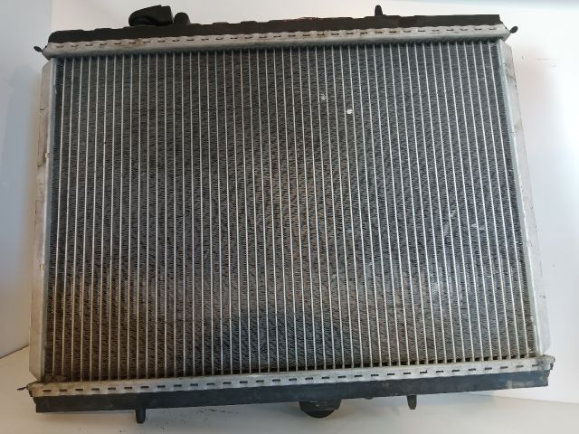 bontott PEUGEOT 406 Vízhűtő Radiátor (Nem klímás)