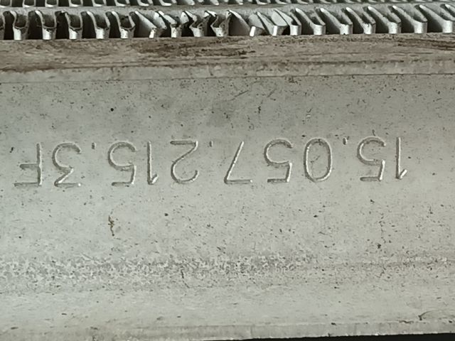 bontott PEUGEOT 406 Vízhűtő Radiátor (Nem klímás)