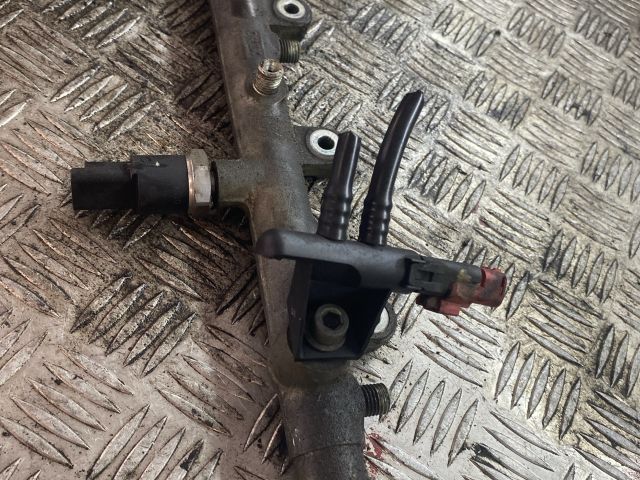 bontott PEUGEOT 406 Közösnyomócső