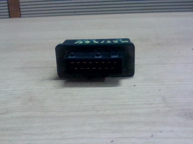 bontott PEUGEOT 406 Üzemanyag Szivattyú Relé