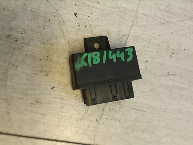 bontott PEUGEOT 406 Üzemanyag Szivattyú Relé