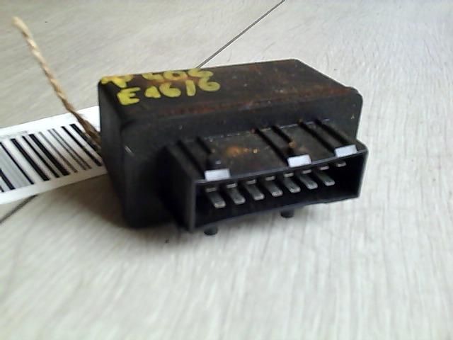 bontott PEUGEOT 406 Üzemanyag Szivattyú Relé