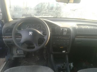 bontott PEUGEOT 406 Bal első Lengőkar