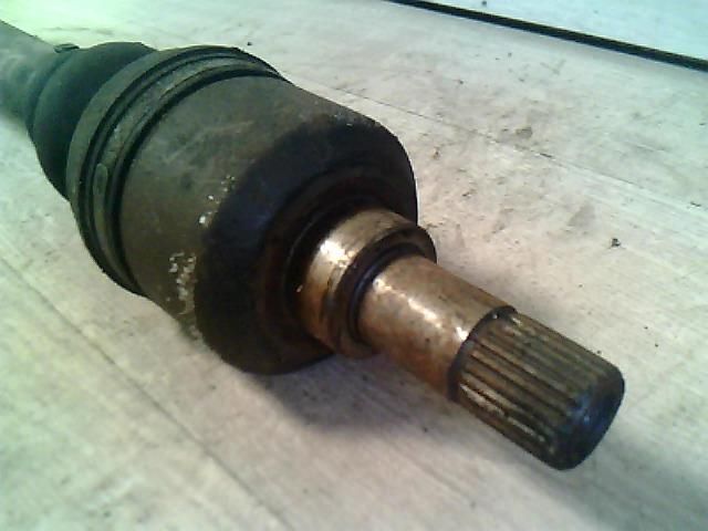 bontott PEUGEOT 406 Bal Féltengely