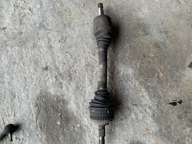 bontott PEUGEOT 406 Bal Féltengely