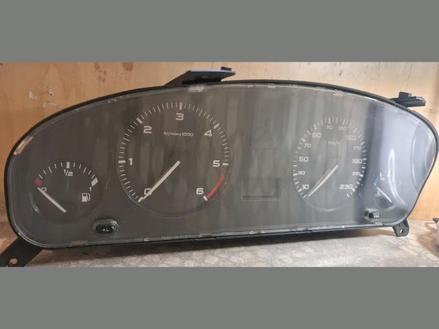 bontott PEUGEOT 406 Kilométeróra