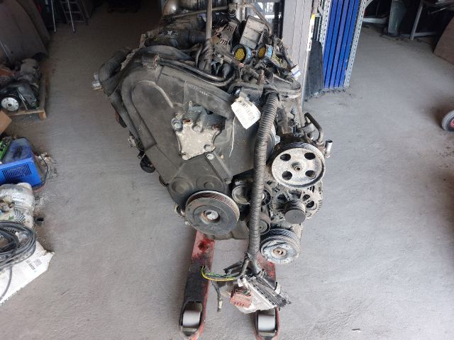 bontott PEUGEOT 406 Komplett Motor (Segédberendezésekkel)