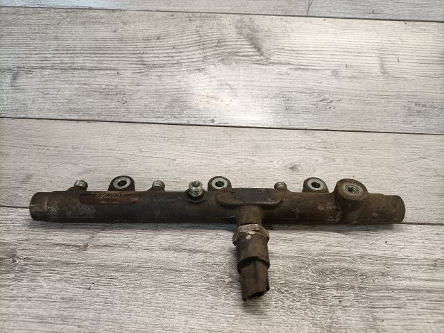 bontott PEUGEOT 406 Közösnyomócső