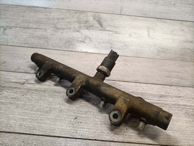 bontott PEUGEOT 406 Közösnyomócső