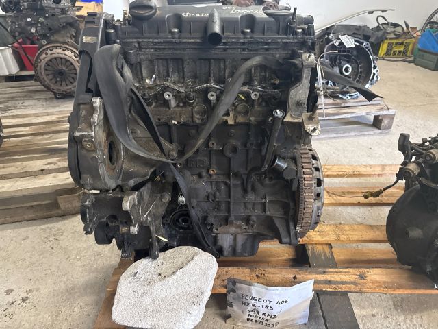bontott PEUGEOT 406 Motor (Fűzött blokk hengerfejjel)