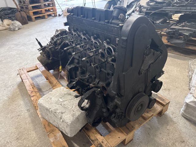 bontott PEUGEOT 406 Motor (Fűzött blokk hengerfejjel)