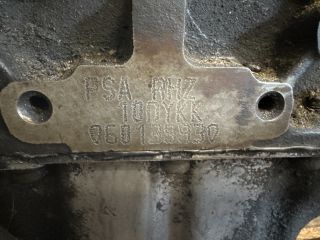 bontott PEUGEOT 406 Motor (Fűzött blokk hengerfejjel)