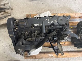 bontott PEUGEOT 406 Motor (Fűzött blokk hengerfejjel)