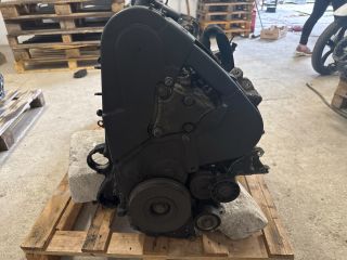 bontott PEUGEOT 406 Motor (Fűzött blokk hengerfejjel)