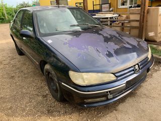 bontott PEUGEOT 406 Motor (Fűzött blokk hengerfejjel)