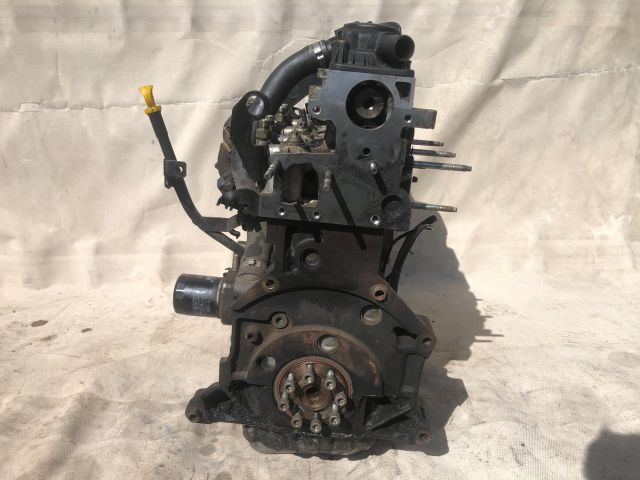 bontott PEUGEOT 406 Motor (Fűzött blokk hengerfejjel)