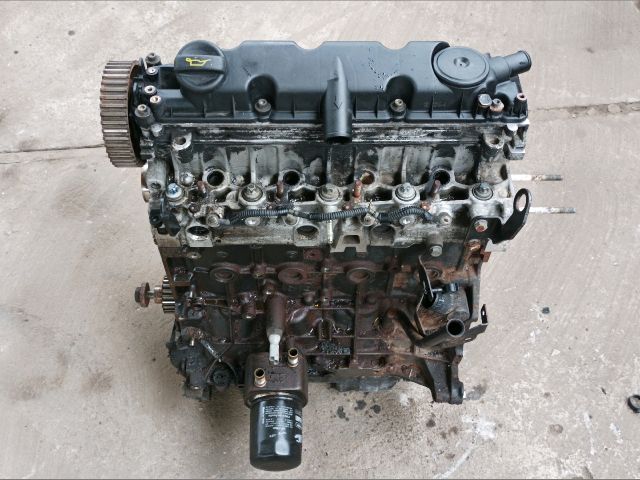 bontott PEUGEOT 406 Motor (Fűzött blokk hengerfejjel)