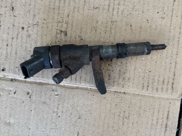 bontott PEUGEOT 406 Porlasztó (1 db)