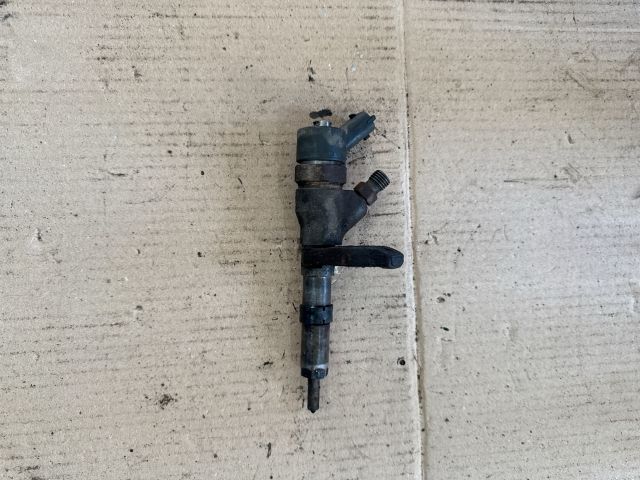 bontott PEUGEOT 406 Porlasztó (1 db)