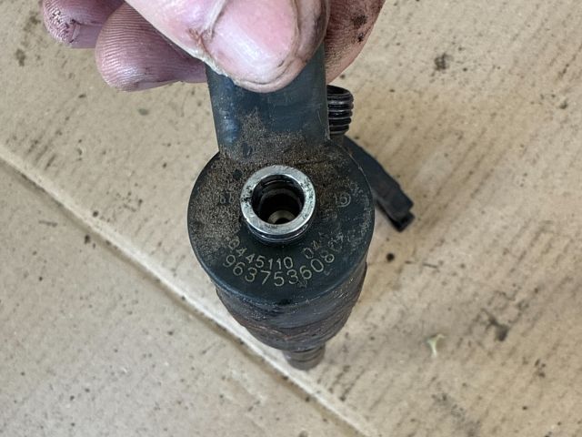 bontott PEUGEOT 406 Porlasztó (1 db)