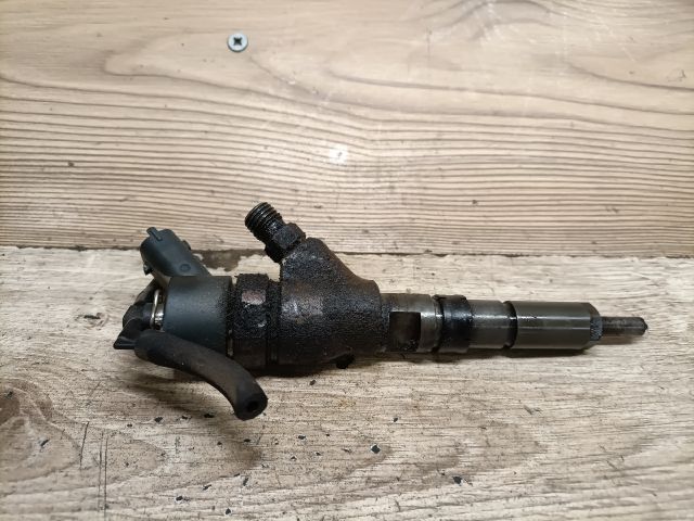 bontott PEUGEOT 406 Porlasztó (1 db)