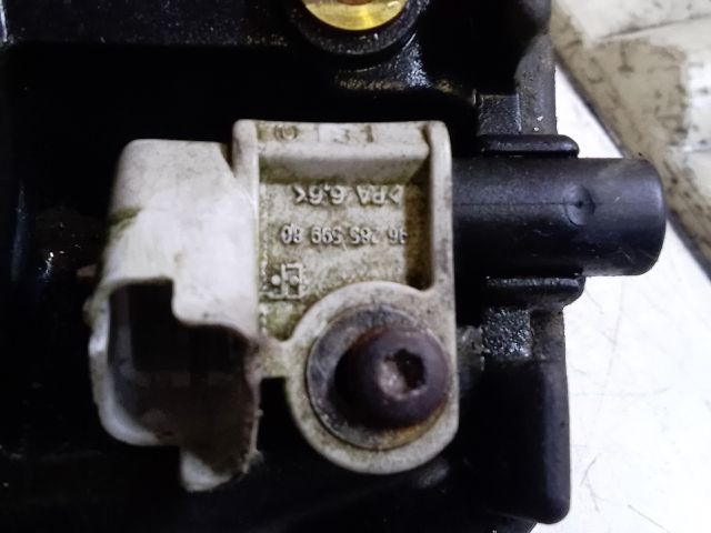 bontott PEUGEOT 406 Szelepfedél