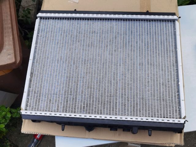 bontott PEUGEOT 406 Vízhűtő Radiátor (Klímás)