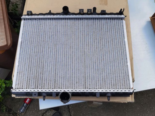 bontott PEUGEOT 406 Vízhűtő Radiátor (Klímás)